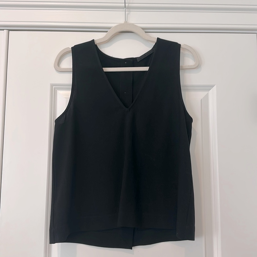 Jenni Kayne Sleeveless Reversible, button down blouse